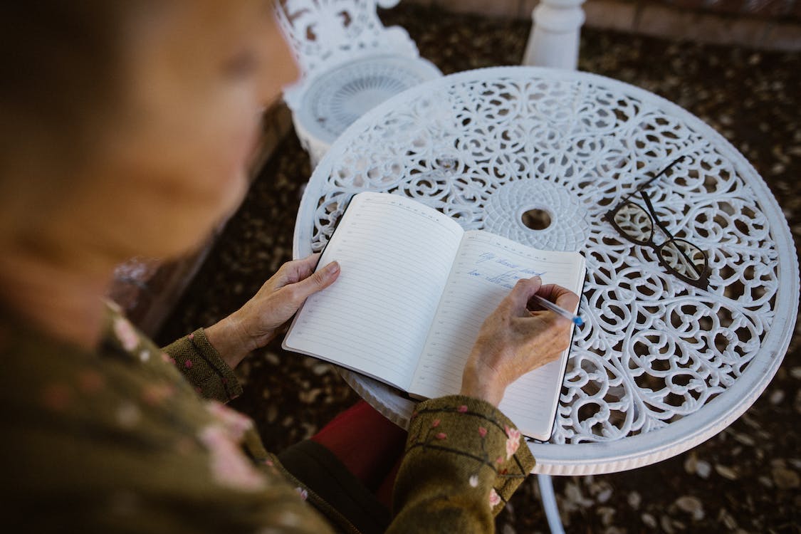 Blog Schrijftherapie om je gedachten te lozen