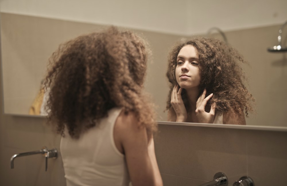 Hoe de AI-trend ons zelfbeeld verder verstoord